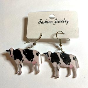 •SOLD• Cow earrings 🐄